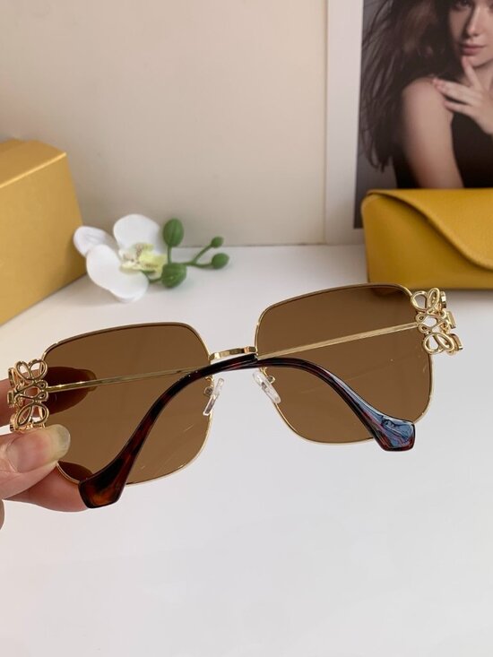 ✅NWT Authentic Loewe Sunglasses main image 4